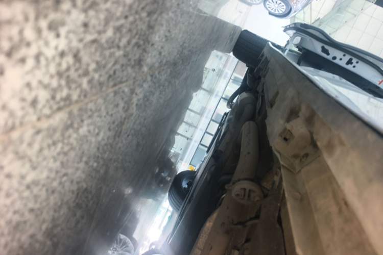 Used Toyota Granvia 2024 2.5L Hybrid Prestige PLUS Edition Right Side Sill