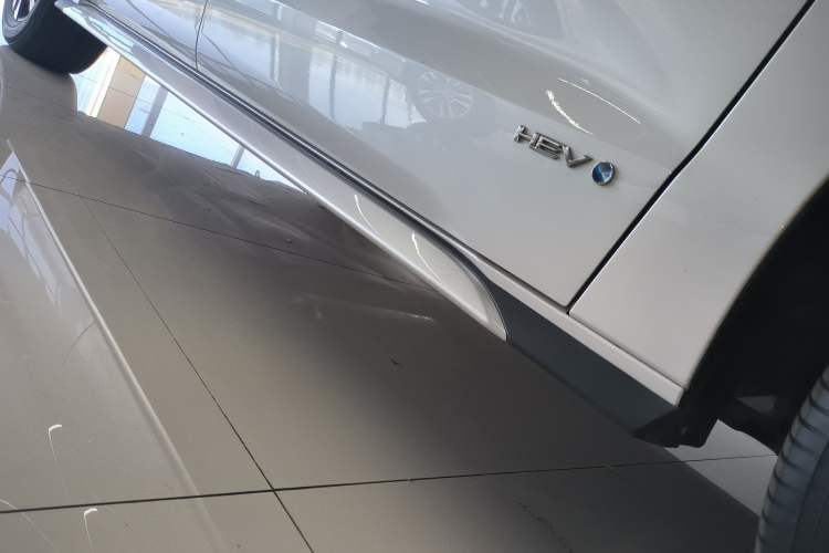 Used Toyota Granvia 2024 2.5L Hybrid Prestige PLUS Four-Wheel Drive Version Right Side Sill