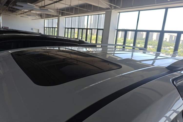 Used Toyota Granvia 2024 2.5L Hybrid Comfort Edition Roof