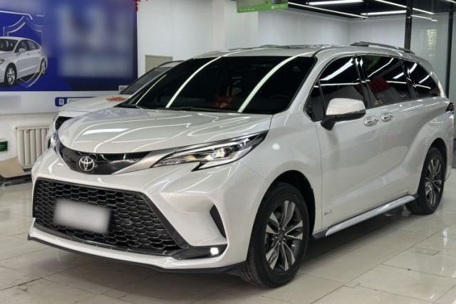 Used Toyota Granvia 2024 2.5L Hybrid Luxury Edition