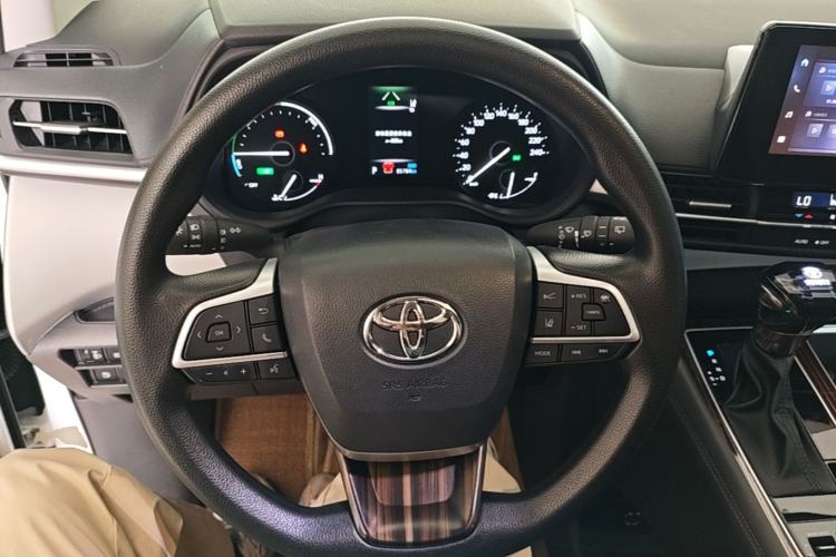 Used Toyota Granvia 2024 2.5L Hybrid Comfort Edition Steering Wheel