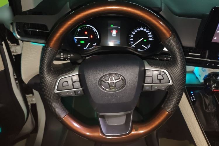 Used Toyota Granvia 2024 2.5L Hybrid Comfort Edition Steering Wheel