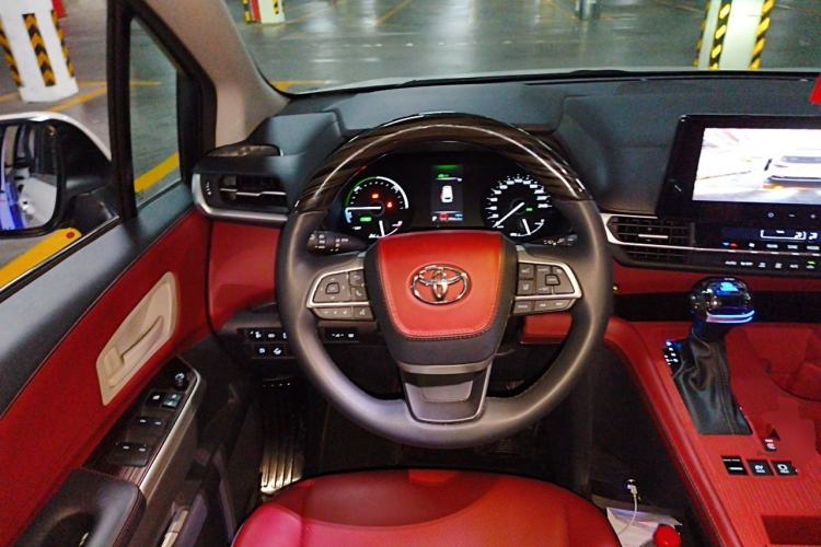 Used Toyota Granvia 2024 2.5L Hybrid Comfort Edition Steering Wheel