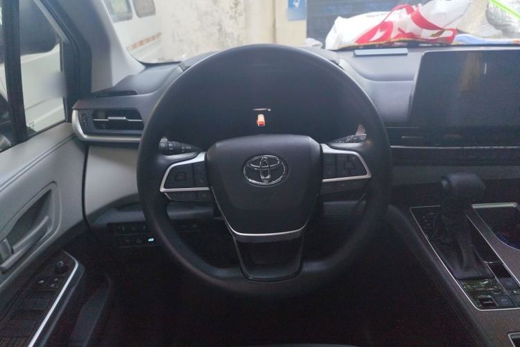 Used Toyota Granvia 2024 2.5L Hybrid Comfort Edition Steering Wheel
