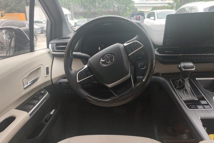 Used Toyota Granvia 2024 2.5L Hybrid Prestige ULTRA Edition Steering Wheel