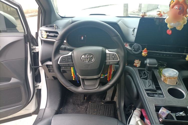 Used Toyota Granvia 2024 2.5L Hybrid Prestige PLUS Edition Steering Wheel