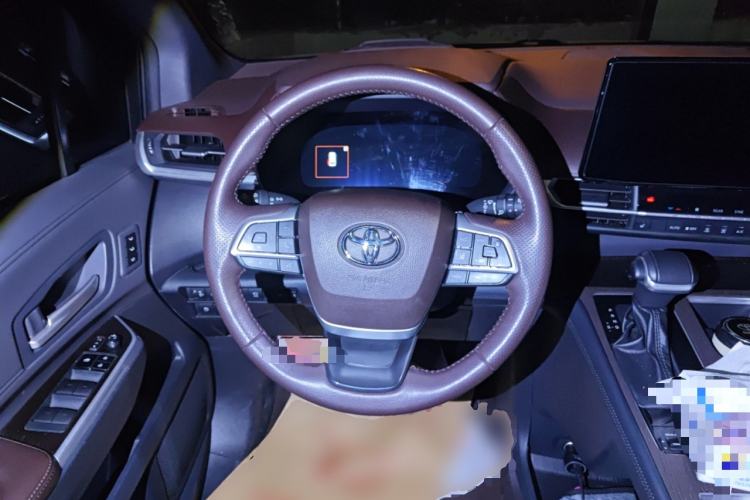Used Toyota Granvia 2024 2.5L Hybrid Prestige PLUS Four-Wheel Drive Version Steering Wheel