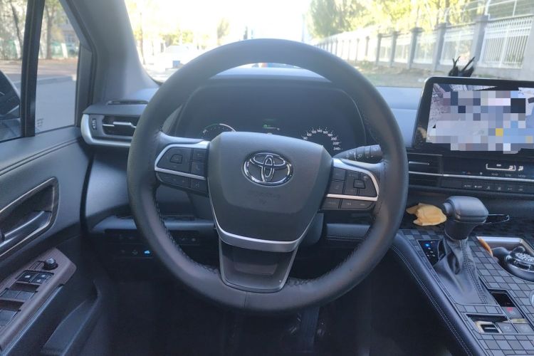 Used Toyota Granvia 2024 2.5L Hybrid Comfort Edition Steering Wheel