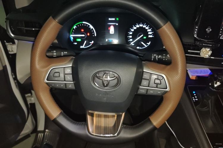 Used Toyota Granvia 2024 2.5L Hybrid Comfort Edition Steering Wheel