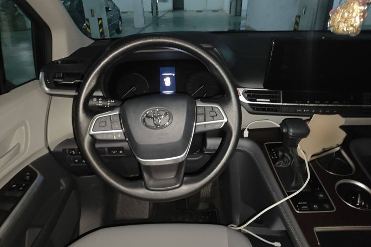 Used Toyota Granvia 2024 2.5L Hybrid Comfort Edition Steering Wheel