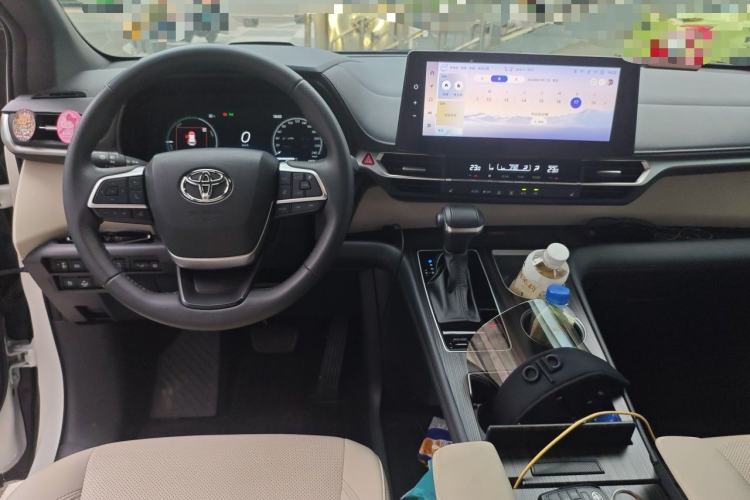 Used Toyota Granvia 2024 2.5L Hybrid Prestige ULTRA Edition Steering Wheel