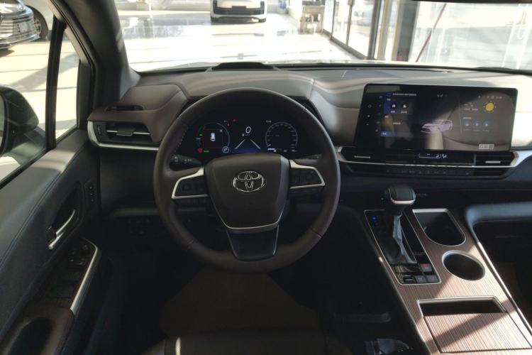 Used Toyota Granvia 2024 2.5L Hybrid Prestige PLUS Four-Wheel Drive Version Steering Wheel