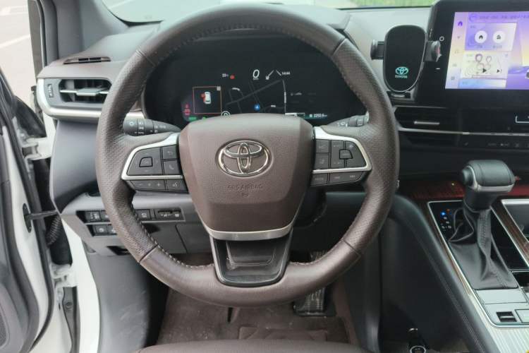 Used Toyota Granvia 2024 2.5L Hybrid Prestige PLUS Four-Wheel Drive Version Steering Wheel