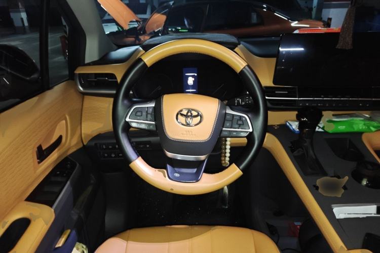 Used Toyota Granvia 2024 2.5L Hybrid Comfort Edition Steering Wheel