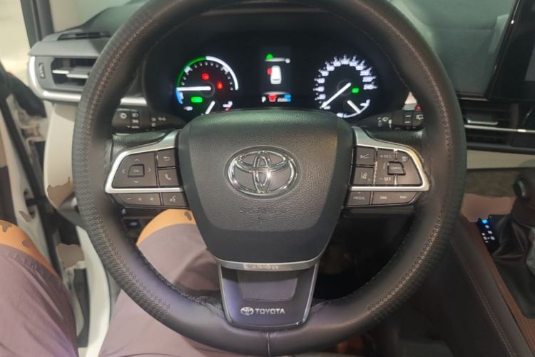 Used Toyota Granvia 2024 2.5L Hybrid Comfort Edition Steering Wheel