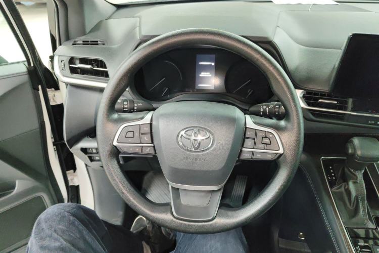 Used Toyota Granvia 2024 2.5L Hybrid Comfort Edition Steering Wheel