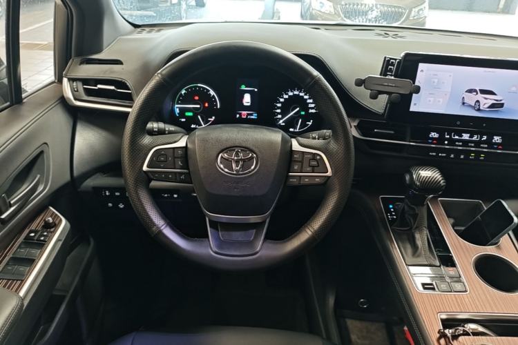 Used Toyota Granvia 2024 2.5L Hybrid Luxury Edition Steering Wheel