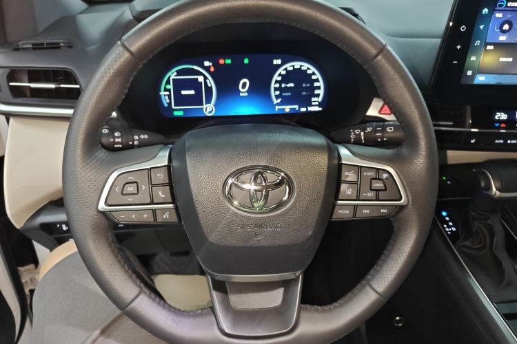 Used Toyota Granvia 2024 2.5L Hybrid Prestige ULTRA Edition Steering Wheel