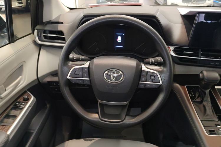 Used Toyota Granvia 2024 2.5L Hybrid Comfort Edition Steering Wheel