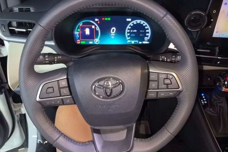 Used Toyota Granvia 2024 2.5L Hybrid Prestige ULTRA Edition Steering Wheel