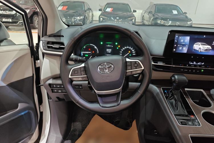 Used Toyota Granvia 2024 2.5L Hybrid Comfort Edition Steering Wheel