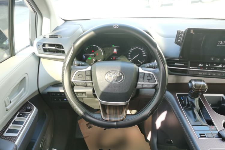 Used Toyota Granvia 2024 2.5L Hybrid Comfort Edition Steering Wheel