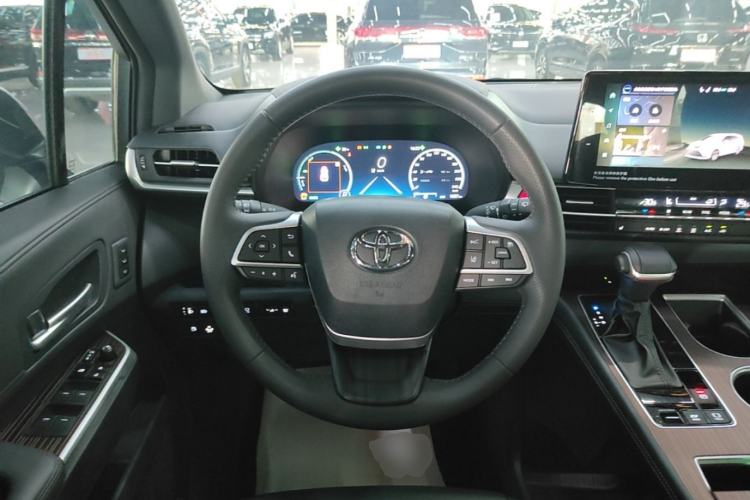 Used Toyota Granvia 2024 2.5L Hybrid Prestige PLUS Edition Steering Wheel