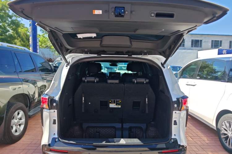 Used Toyota Granvia 2024 2.5L Hybrid Prestige PLUS Edition Trunk