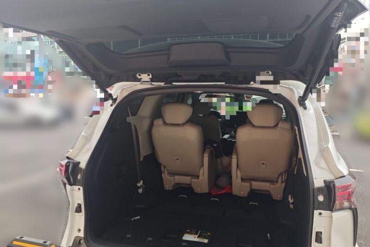Used Toyota Granvia 2024 2.5L Hybrid Prestige ULTRA Edition Trunk