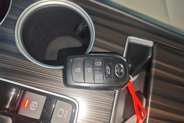Used Toyota Granvia 2024 2.5L Hybrid Prestige ULTRA Edition Vehicle Key