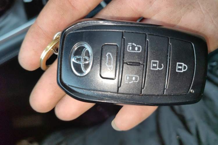 Used Toyota Granvia 2024 2.5L Hybrid Prestige PLUS Edition Vehicle Key