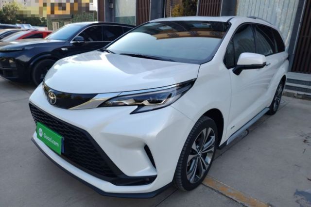 Używany Toyota Granvia 2024 2.5L Hybrid Comfort Edition