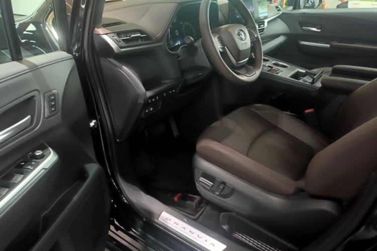 Used Toyota Granvia 2026 Model 2.5L Hybrid Prestige PLUS Four-Wheel Drive Edition Driver Seat