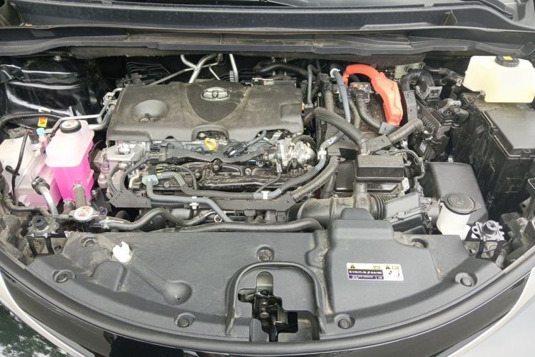 Used Toyota Granvia 2026 Model 2.5L Hybrid Prestige MAX Four-Wheel Drive Edition Engine Bay
