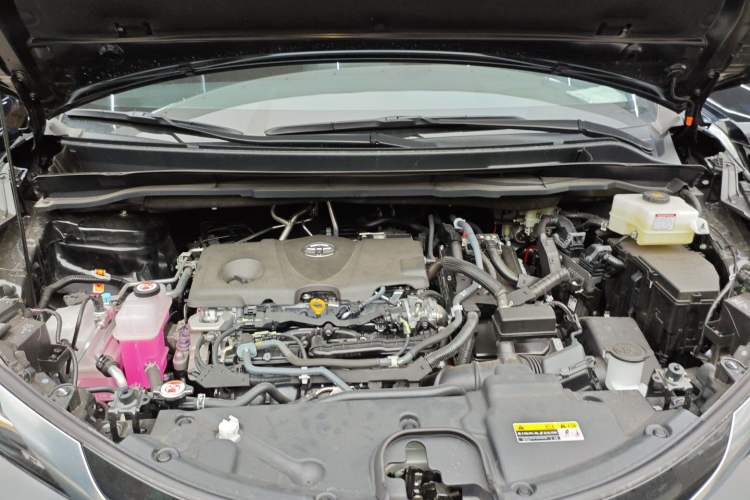 Used Toyota Granvia 2026 Model 2.5L Hybrid Prestige PLUS Edition Engine Bay