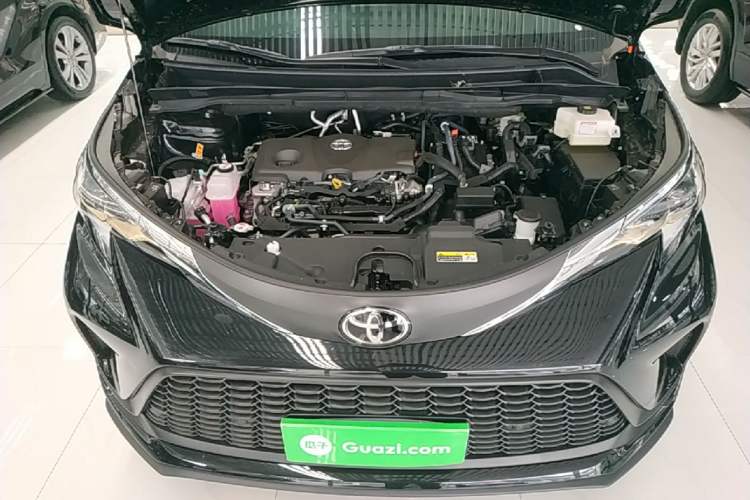 Used Toyota Granvia 2026 Model 2.5L Hybrid Comfort Edition Engine Bay