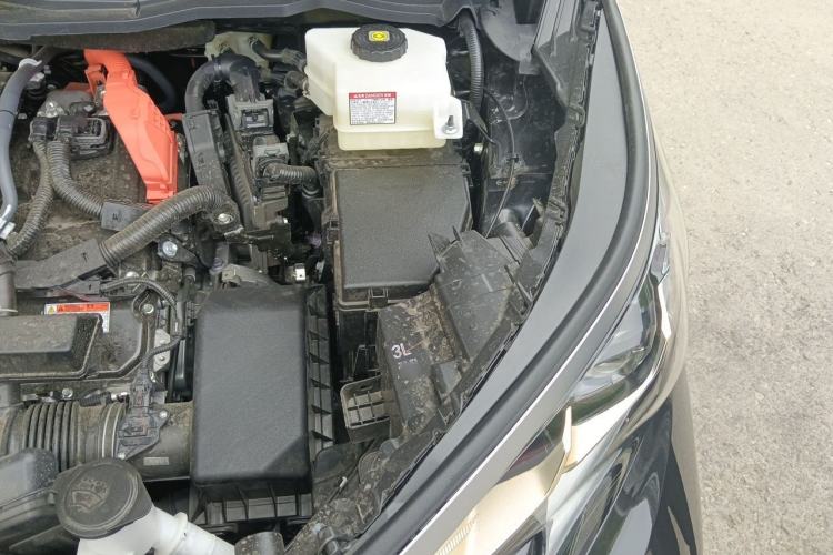 Used Toyota Granvia 2026 Model 2.5L Hybrid Prestige MAX Four-Wheel Drive Edition Engine Bay Left
