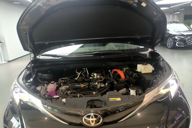 Used Toyota Granvia 2026 Model 2.5L Hybrid Prestige PLUS Four-Wheel Drive Edition Engine Bay