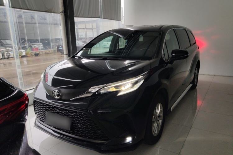 Used Toyota Granvia 2026 Model 2.5L Hybrid Comfort Edition Front