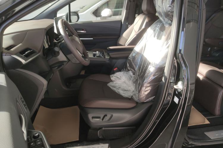 Used Toyota Granvia 2026 Model 2.5L Hybrid Prestige PLUS Four-Wheel Drive Edition Left Front Seat