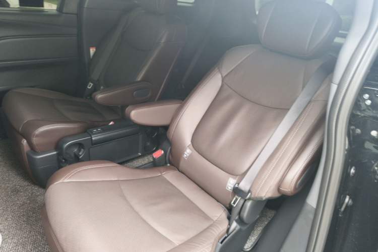 Used Toyota Granvia 2026 Model 2.5L Hybrid Prestige MAX Four-Wheel Drive Edition Left Rear Seat