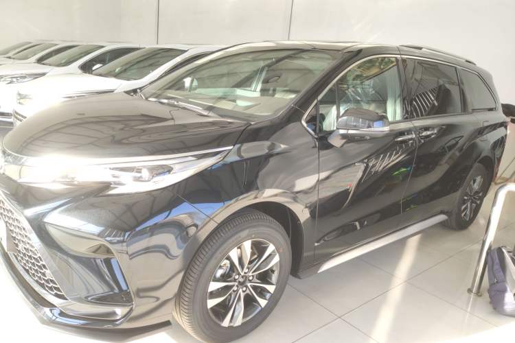Used Toyota Granvia 2026 Model 2.5L Hybrid Prestige PLUS Four-Wheel Drive Edition Left Side
