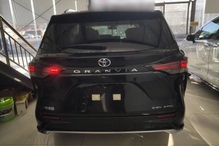 Used Toyota Granvia 2026 Model 2.5L Hybrid Prestige PLUS Four-Wheel Drive Edition Rear