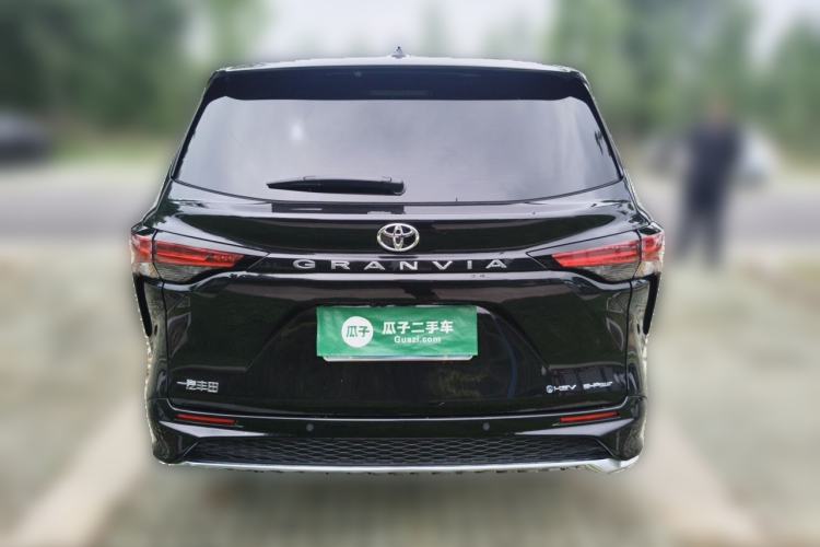 Used Toyota Granvia 2026 Model 2.5L Hybrid Prestige MAX Four-Wheel Drive Edition Rear
