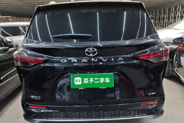 Used Toyota Granvia 2026 Model 2.5L Hybrid Prestige PLUS Edition Rear