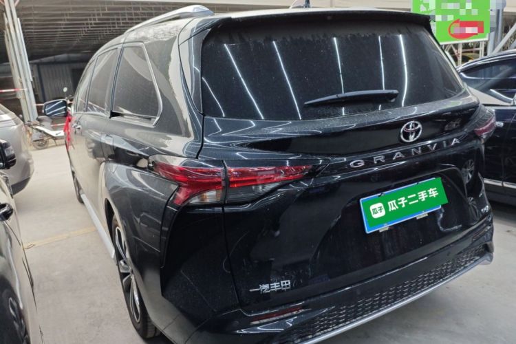 Used Toyota Granvia 2026 Model 2.5L Hybrid Prestige PLUS Edition Rear Left 45 Deg