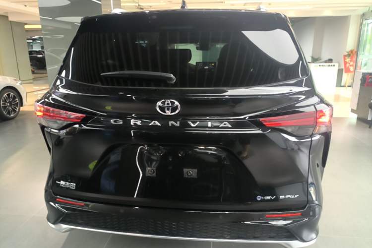 Used Toyota Granvia 2026 Model 2.5L Hybrid Prestige PLUS Four-Wheel Drive Edition Rear