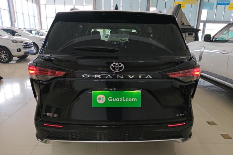 Used Toyota Granvia 2026 Model 2.5L Hybrid Luxury Edition Rear