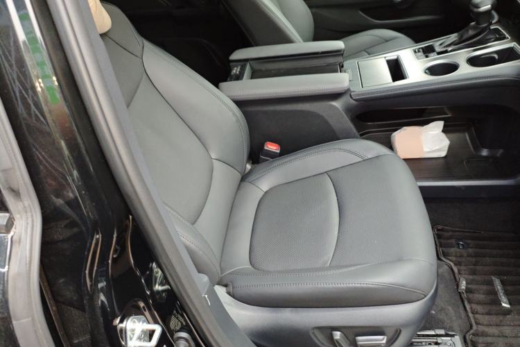 Used Toyota Granvia 2026 Model 2.5L Hybrid Prestige PLUS Edition Right Front Seat