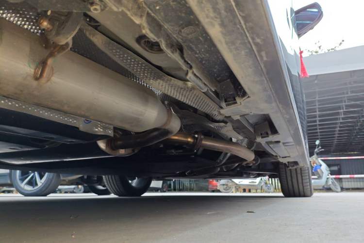 Used Toyota Granvia 2026 Model 2.5L Hybrid Prestige PLUS Edition Right Side Sill